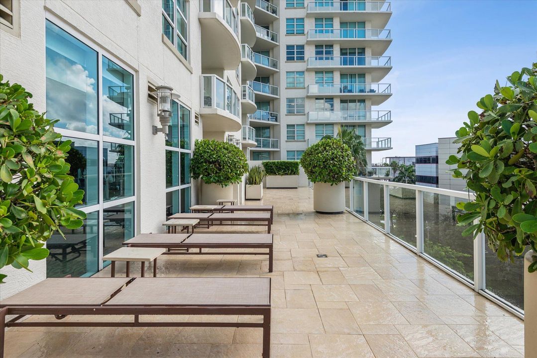 For Sale: $549,500 (1 beds, 1 baths, 1384 Square Feet)