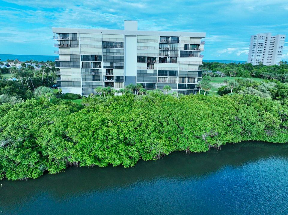 待售: $297,000 (2 贝兹, 2 浴室, 1251 平方英尺)