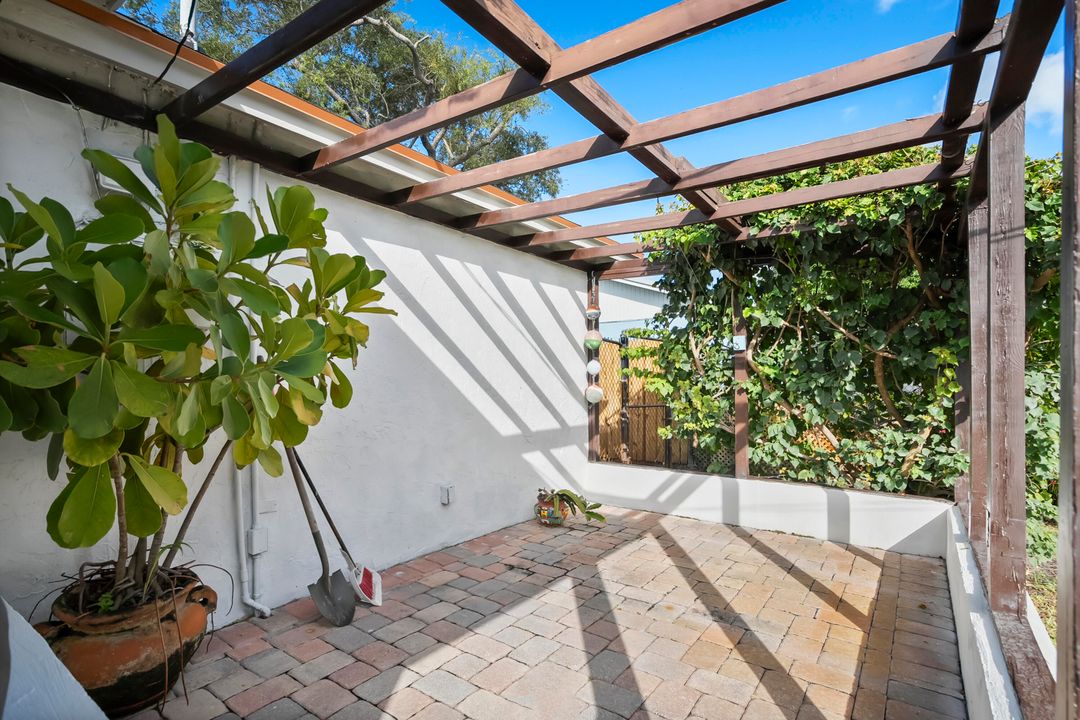 Activo con contrato: $725,000 (3 camas, 2 baños, 1426 Pies cuadrados)