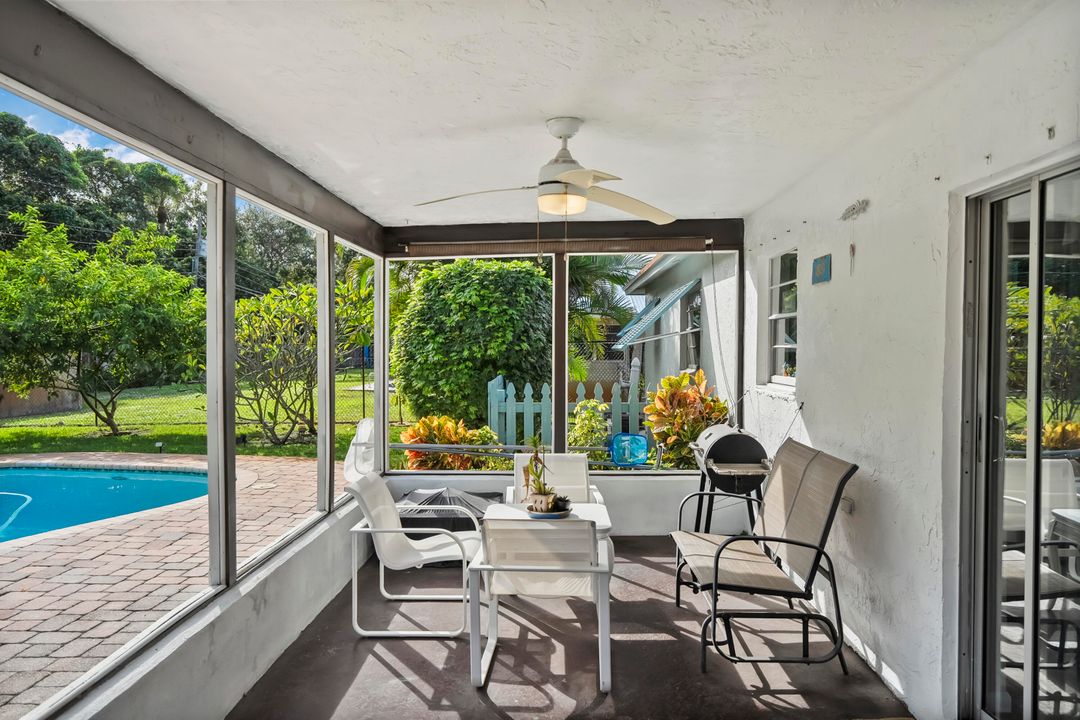 Activo con contrato: $725,000 (3 camas, 2 baños, 1426 Pies cuadrados)