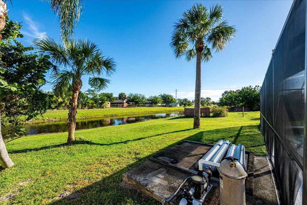 For Sale: $349,999 (3 beds, 2 baths, 1427 Square Feet)