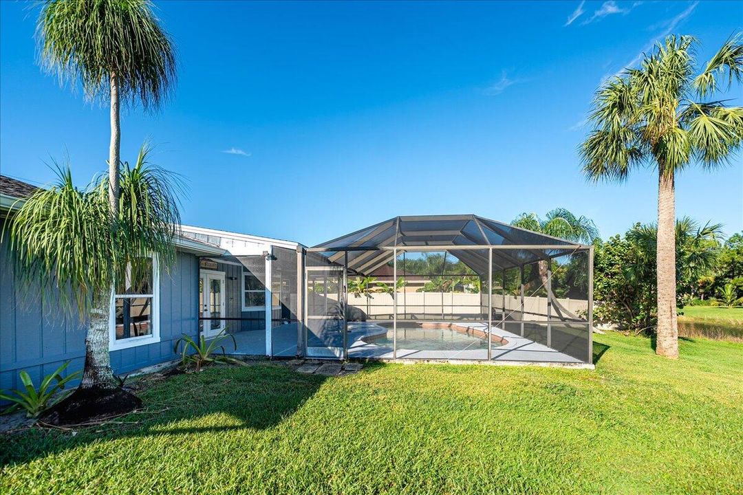 For Sale: $349,999 (3 beds, 2 baths, 1427 Square Feet)