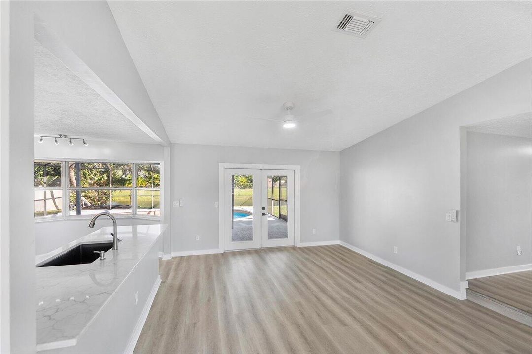 For Sale: $349,999 (3 beds, 2 baths, 1427 Square Feet)