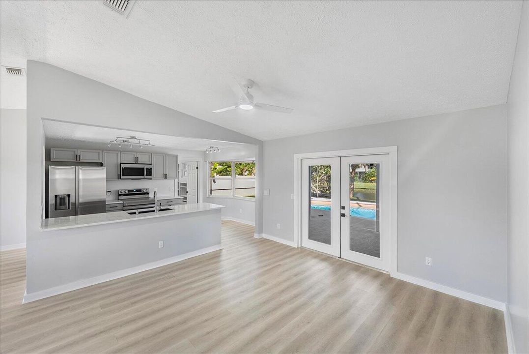 For Sale: $349,999 (3 beds, 2 baths, 1427 Square Feet)