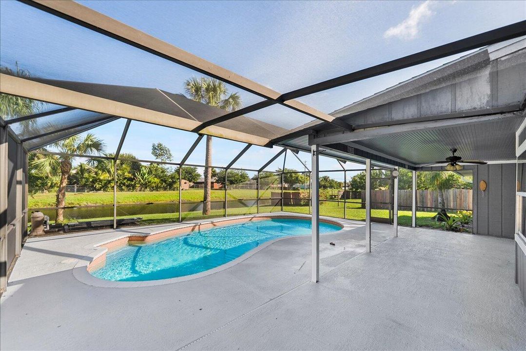 For Sale: $349,999 (3 beds, 2 baths, 1427 Square Feet)