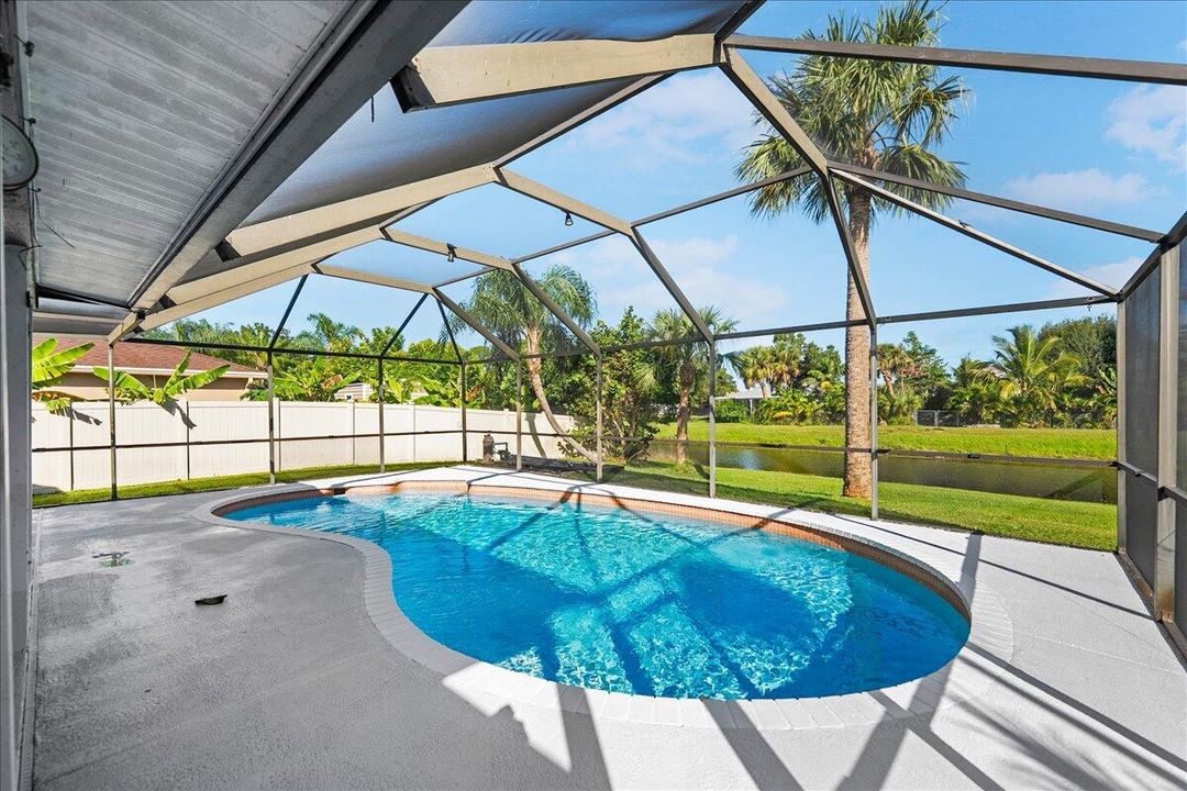 For Sale: $349,999 (3 beds, 2 baths, 1427 Square Feet)