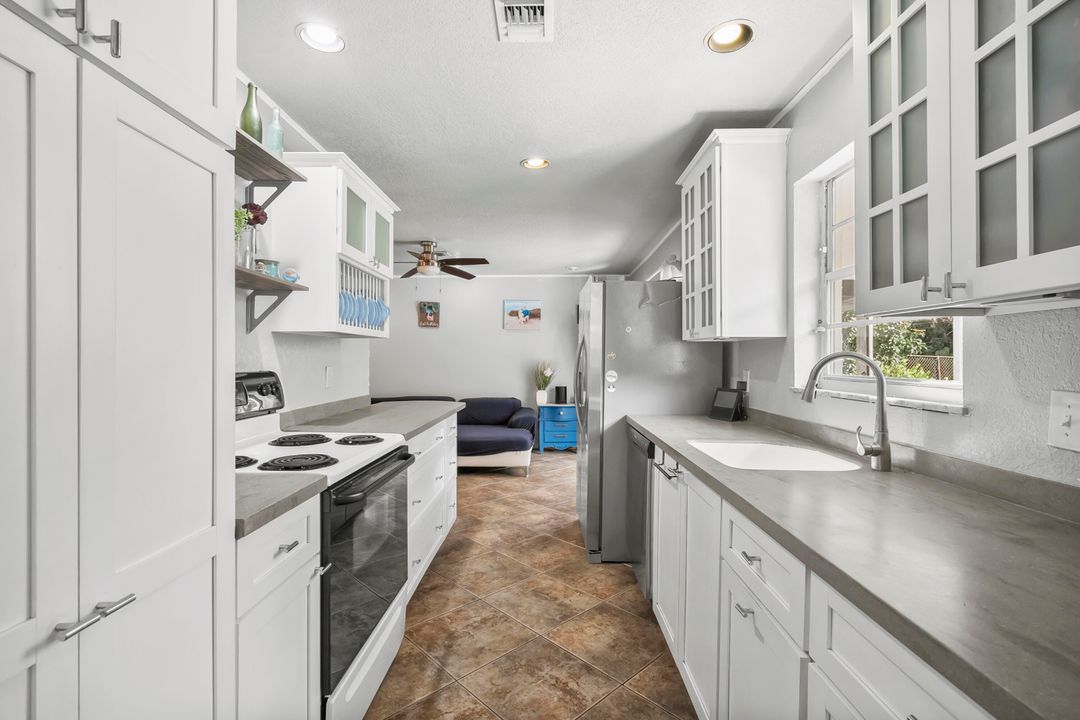 Activo con contrato: $725,000 (3 camas, 2 baños, 1426 Pies cuadrados)