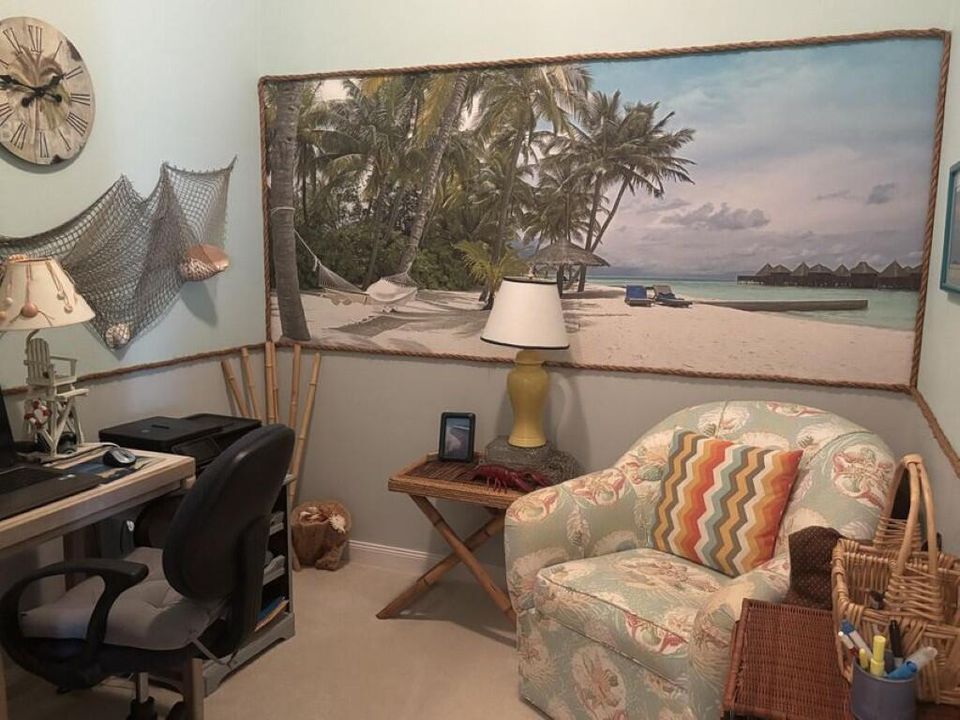 For Sale: $460,000 (2 beds, 2 baths, 1989 Square Feet)