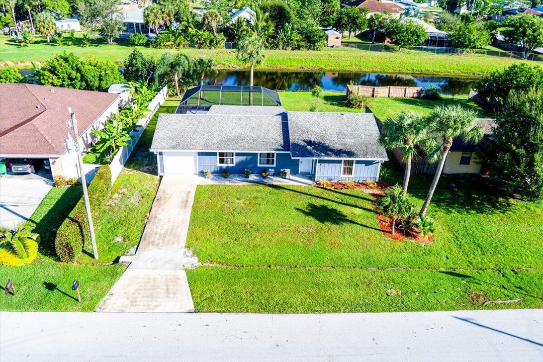 For Sale: $349,999 (3 beds, 2 baths, 1427 Square Feet)