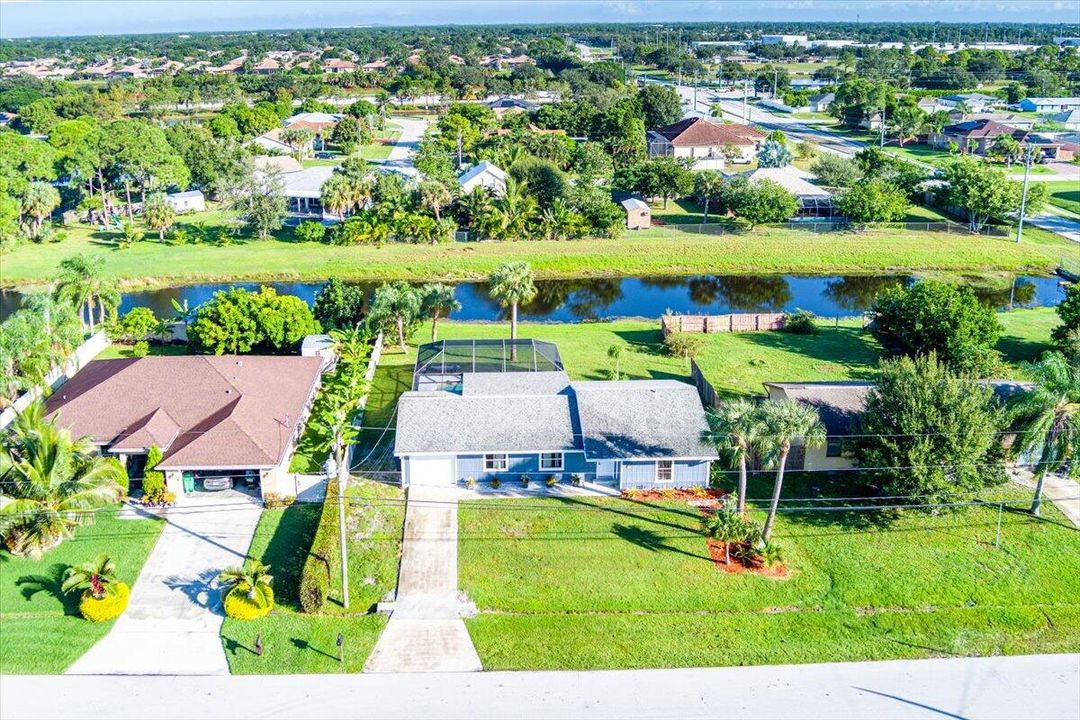 For Sale: $349,999 (3 beds, 2 baths, 1427 Square Feet)