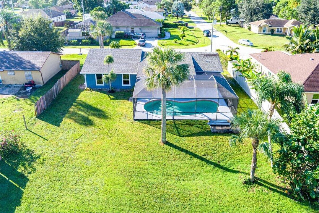 For Sale: $349,999 (3 beds, 2 baths, 1427 Square Feet)