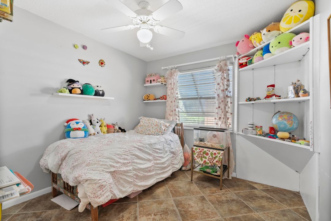 Activo con contrato: $725,000 (3 camas, 2 baños, 1426 Pies cuadrados)