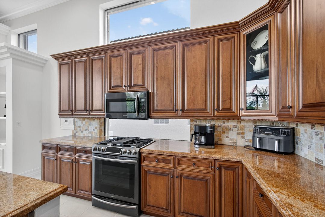 For Sale: $1,249,999 (3 beds, 3 baths, 2539 Square Feet)