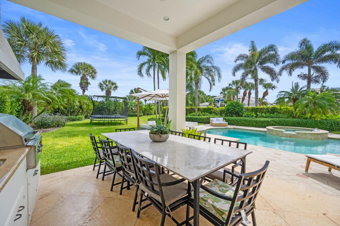 For Sale: $4,950,000 (4 beds, 5 baths, 4978 Square Feet)