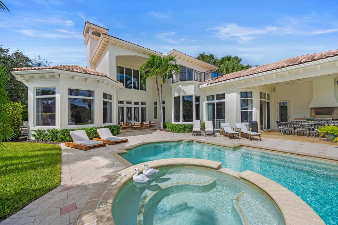 For Sale: $4,950,000 (4 beds, 5 baths, 4978 Square Feet)