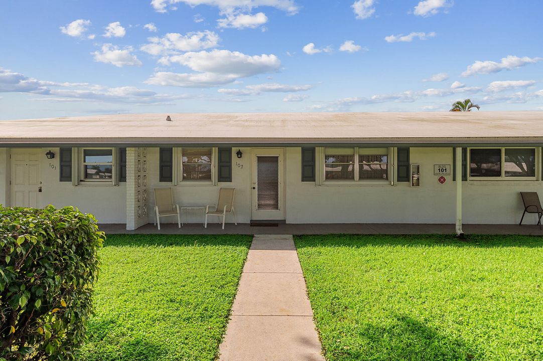 En Venta: $144,900 (2 camas, 2 baños, 969 Pies cuadrados)