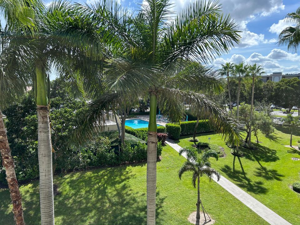 For Rent: $2,400 (2 beds, 2 baths, 1081 Square Feet)