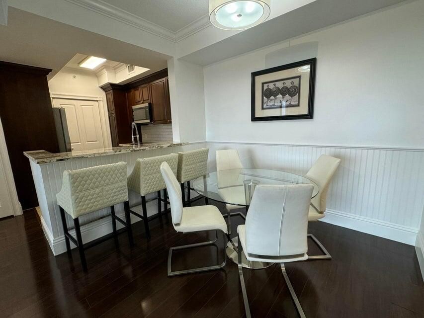 出租: $2,400 (2 贝兹, 2 浴室, 1119 平方英尺)