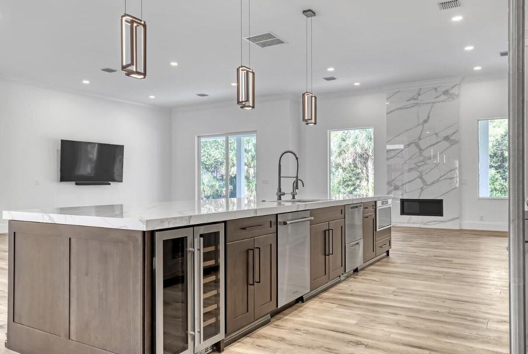 待售: $2,700,000 (4 贝兹, 3 浴室, 3690 平方英尺)