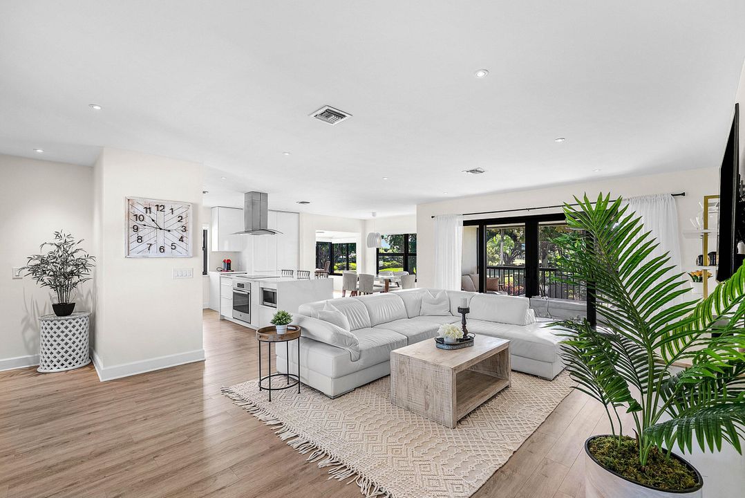 For Sale: $665,000 (2 beds, 2 baths, 1687 Square Feet)