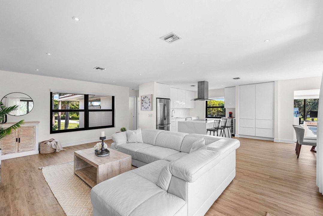 For Sale: $665,000 (2 beds, 2 baths, 1687 Square Feet)