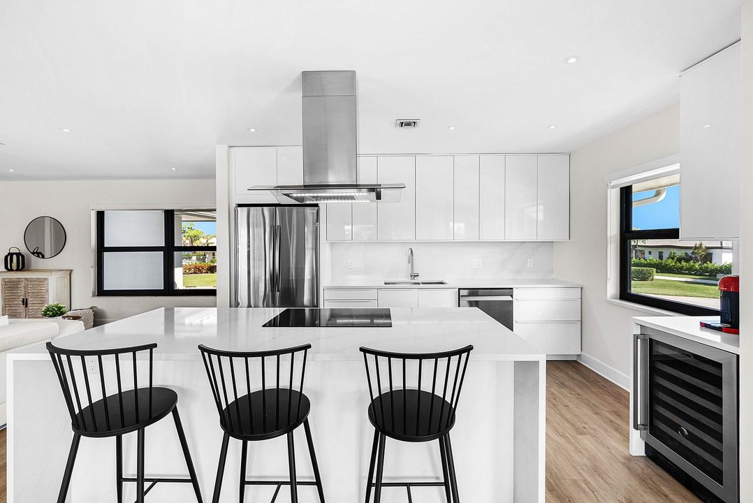 For Sale: $665,000 (2 beds, 2 baths, 1687 Square Feet)