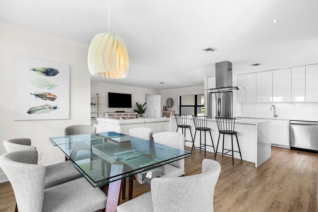 For Sale: $665,000 (2 beds, 2 baths, 1687 Square Feet)