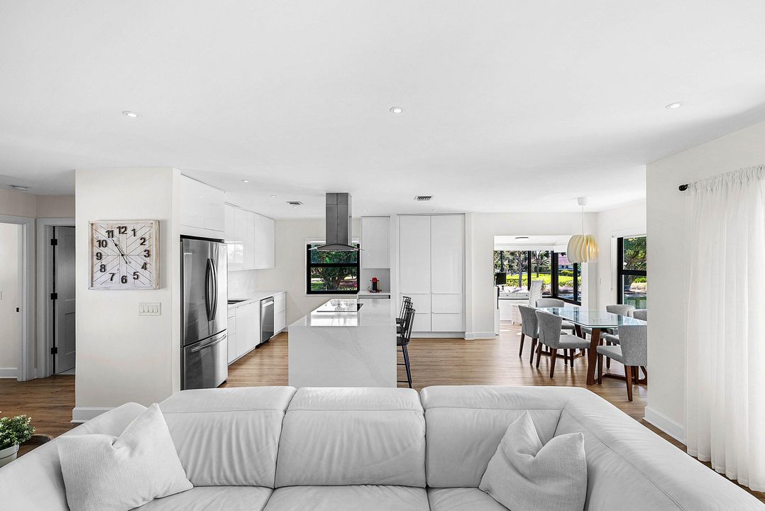 For Sale: $665,000 (2 beds, 2 baths, 1687 Square Feet)