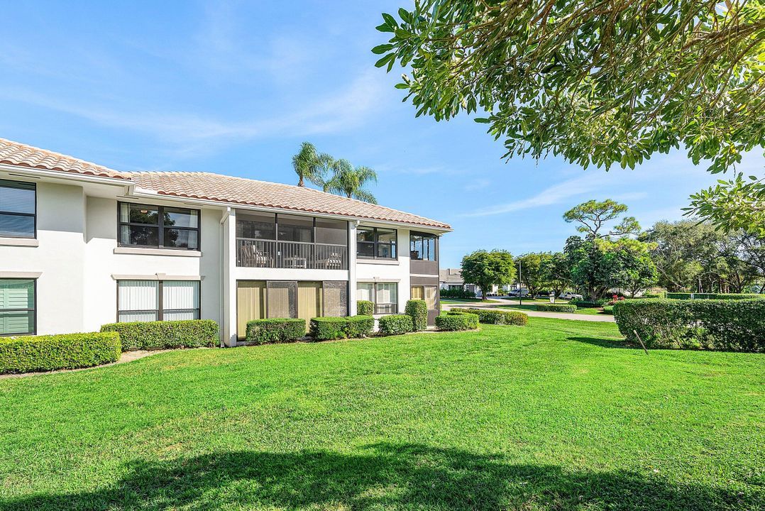 For Sale: $665,000 (2 beds, 2 baths, 1687 Square Feet)