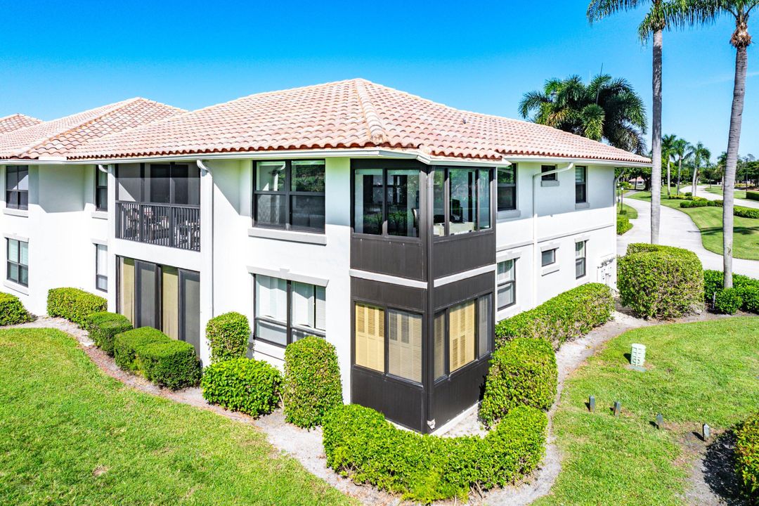 For Sale: $665,000 (2 beds, 2 baths, 1687 Square Feet)