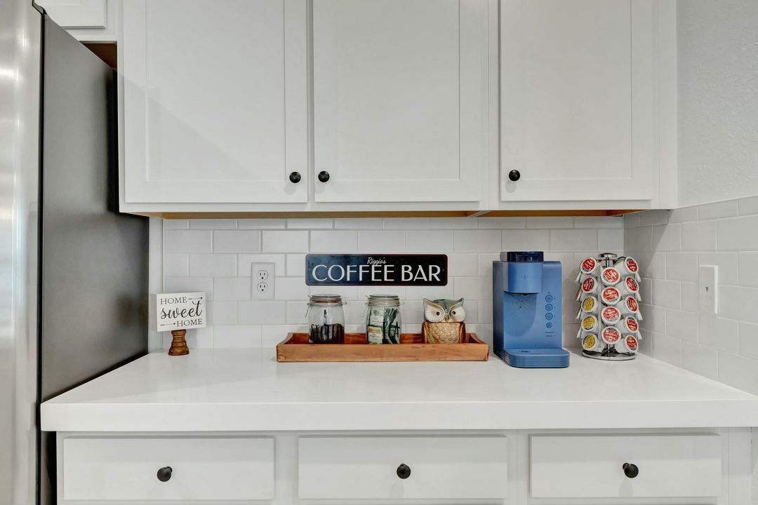 Activo con contrato: $3,500 (4 camas, 2 baños, 2230 Pies cuadrados)