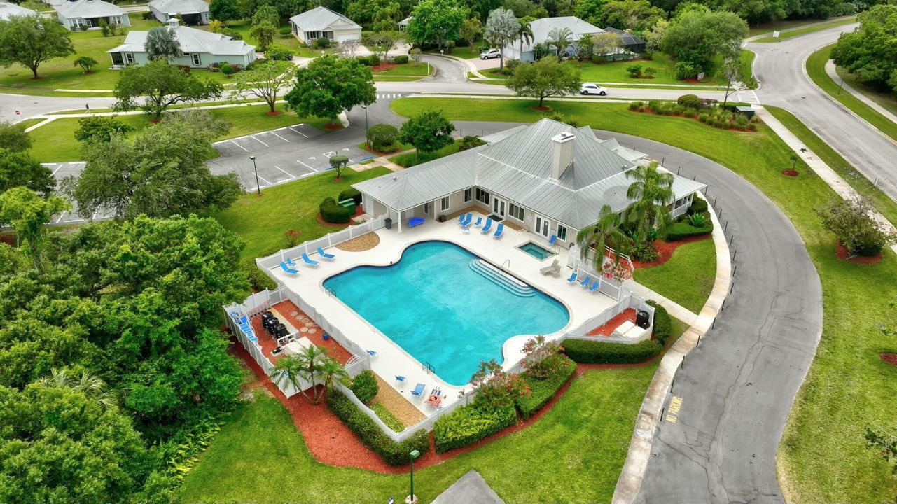 Activo con contrato: $3,500 (4 camas, 2 baños, 2230 Pies cuadrados)