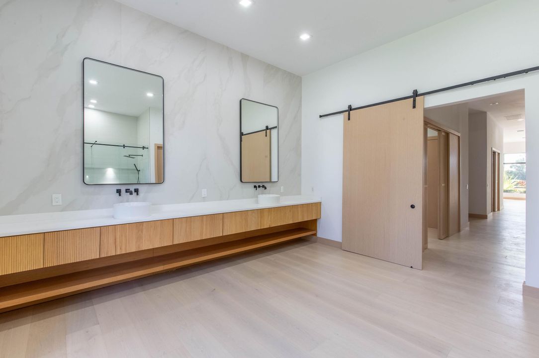 待售: $15,500,000 (4 贝兹, 5 浴室, 6819 平方英尺)