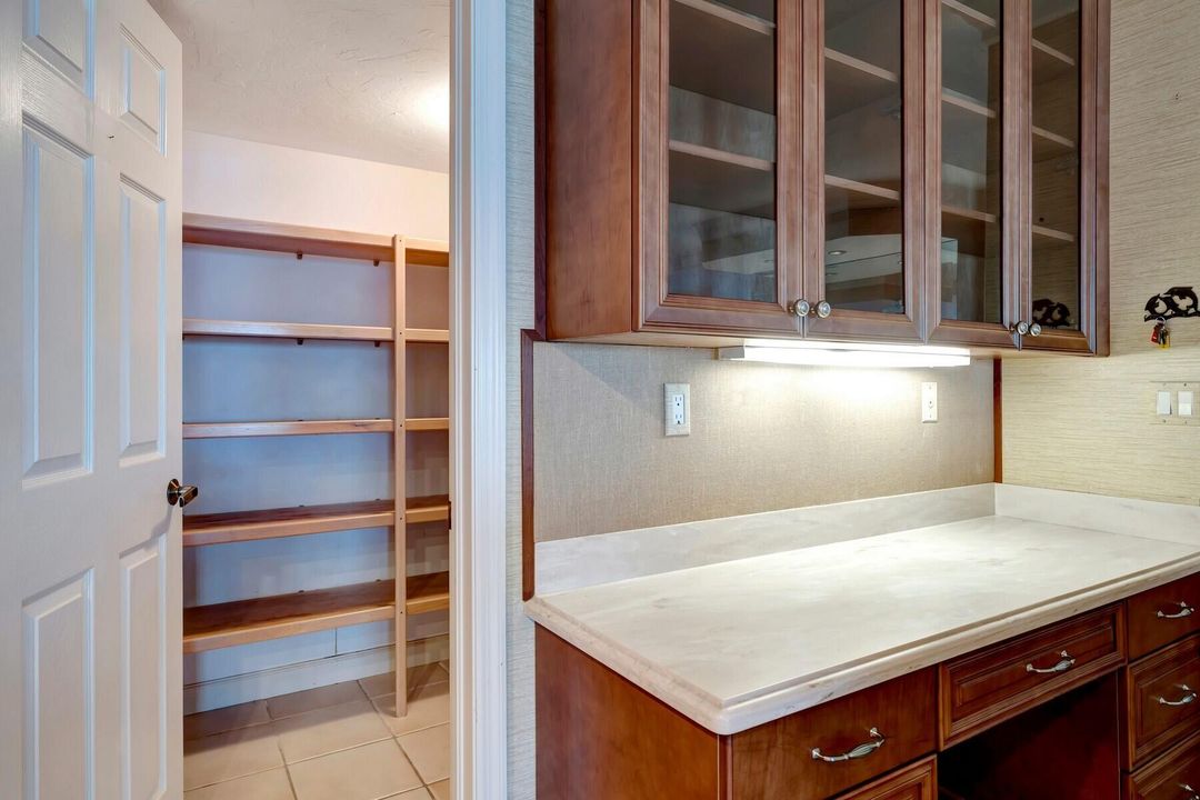 На продажу: $1,650,000 (3 спален, 3 ванн, 3303 Квадратных фут)