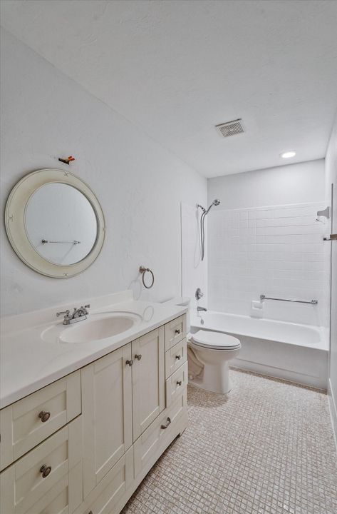 Active With Contract: $344,900 (2 beds, 2 baths, 1527 Square Feet)