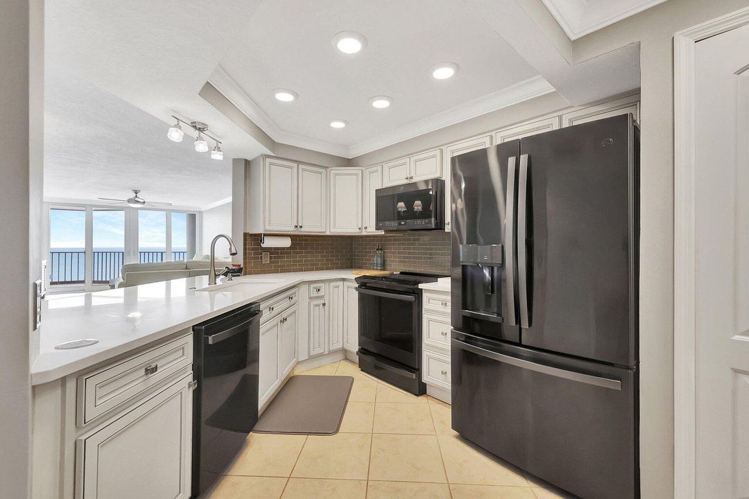 На продажу: $620,000 (2 спален, 2 ванн, 1209 Квадратных фут)