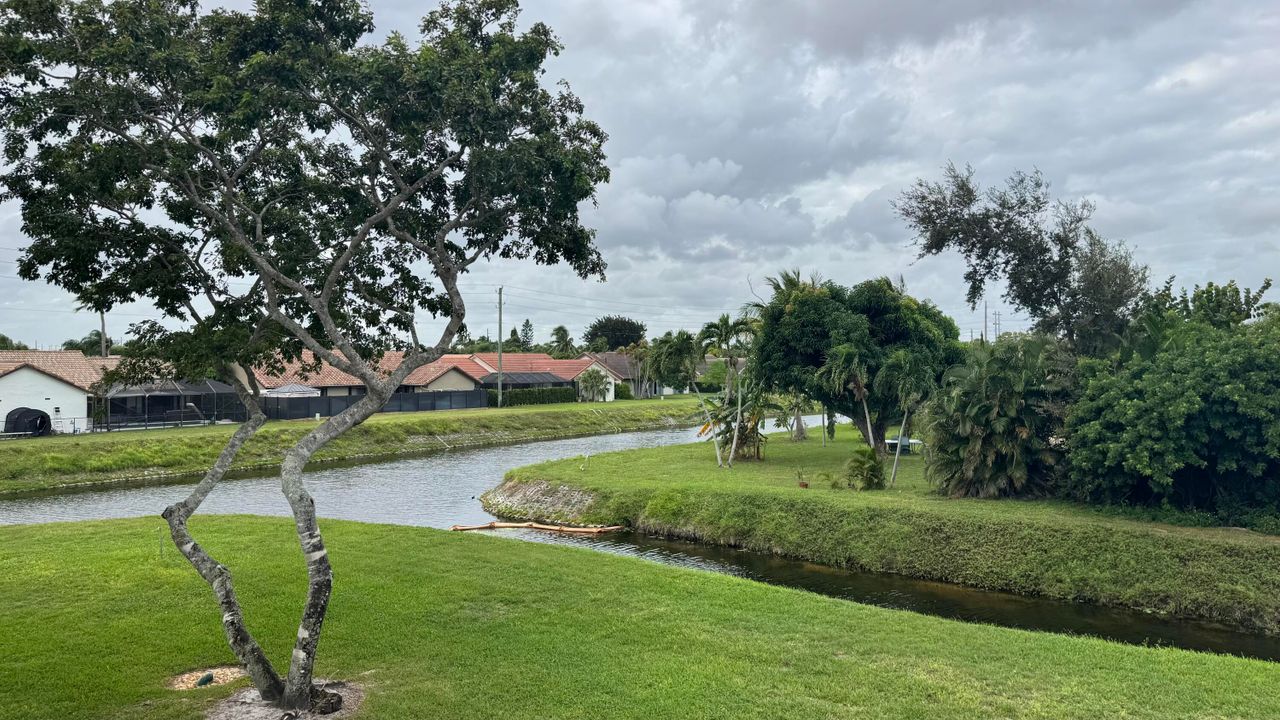 На продажу: $259,900 (3 спален, 2 ванн, 1801 Квадратных фут)