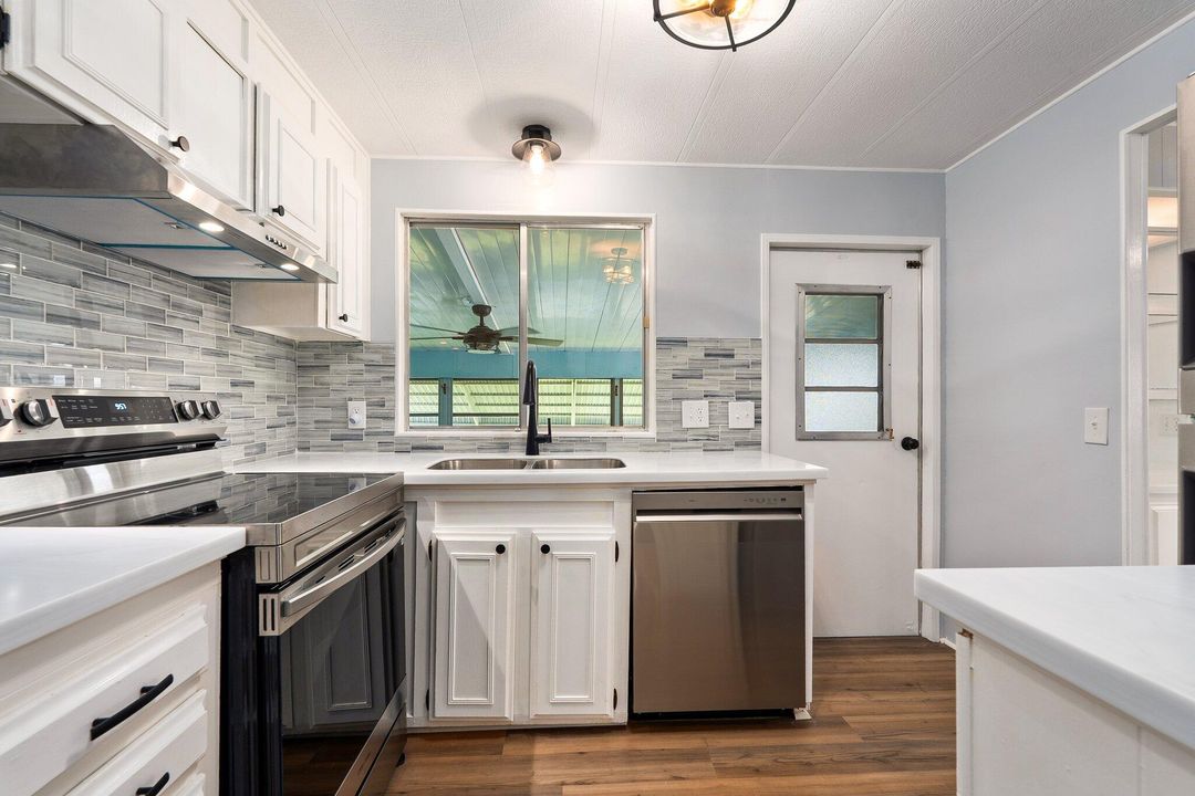 待售: $185,000 (2 贝兹, 2 浴室, 1104 平方英尺)