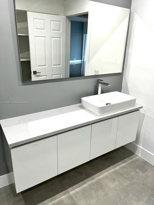 В аренду: $4,100 (2 спален, 2 ванн, 1181 Квадратных фут)