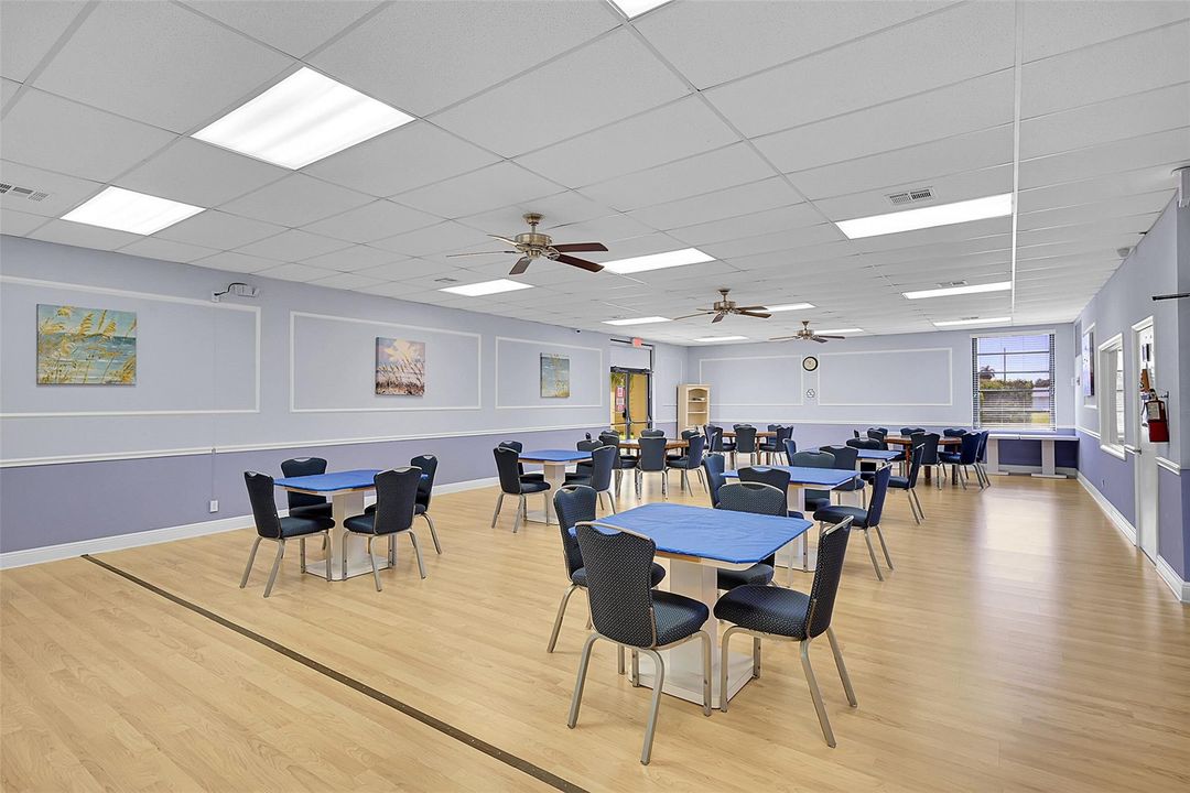 Active With Contract: $344,900 (2 beds, 2 baths, 1527 Square Feet)