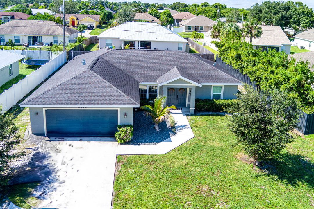 Active With Contract: $415,000 (3 beds, 2 baths, 1848 Square Feet)