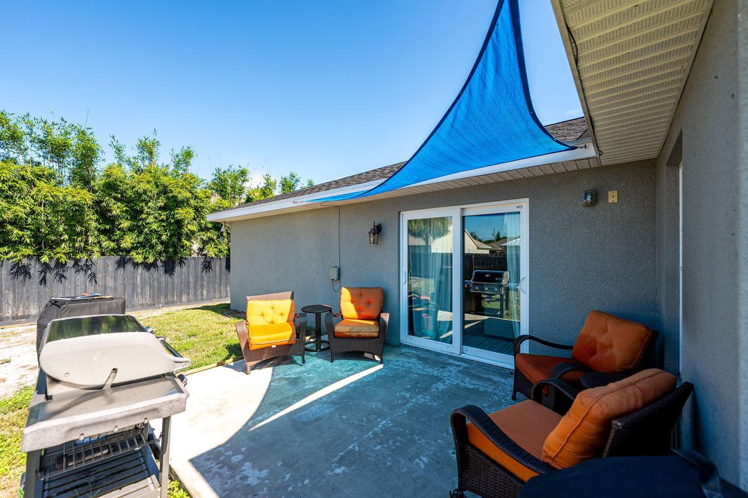 Active With Contract: $415,000 (3 beds, 2 baths, 1848 Square Feet)