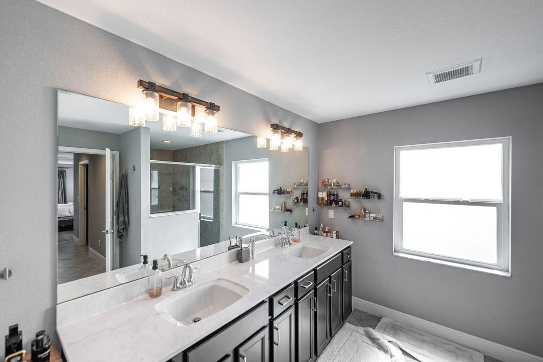 Active With Contract: $415,000 (3 beds, 2 baths, 1848 Square Feet)