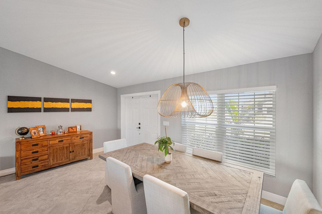 Active With Contract: $415,000 (3 beds, 2 baths, 1848 Square Feet)