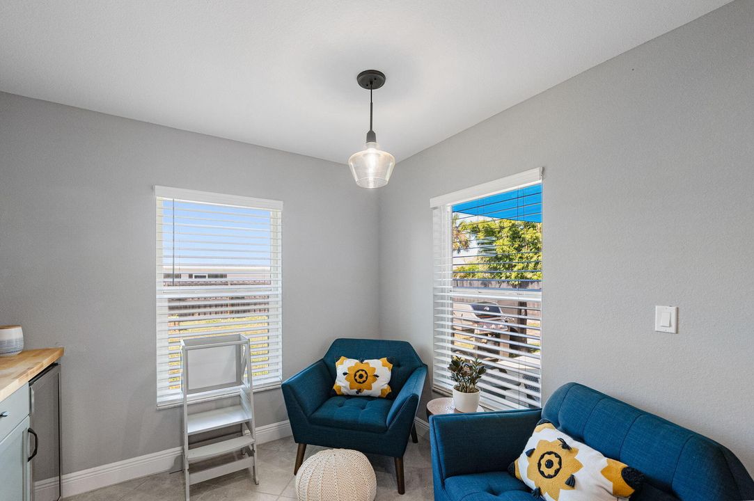 Active With Contract: $415,000 (3 beds, 2 baths, 1848 Square Feet)