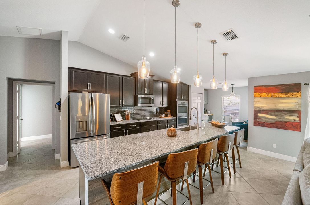 Active With Contract: $415,000 (3 beds, 2 baths, 1848 Square Feet)