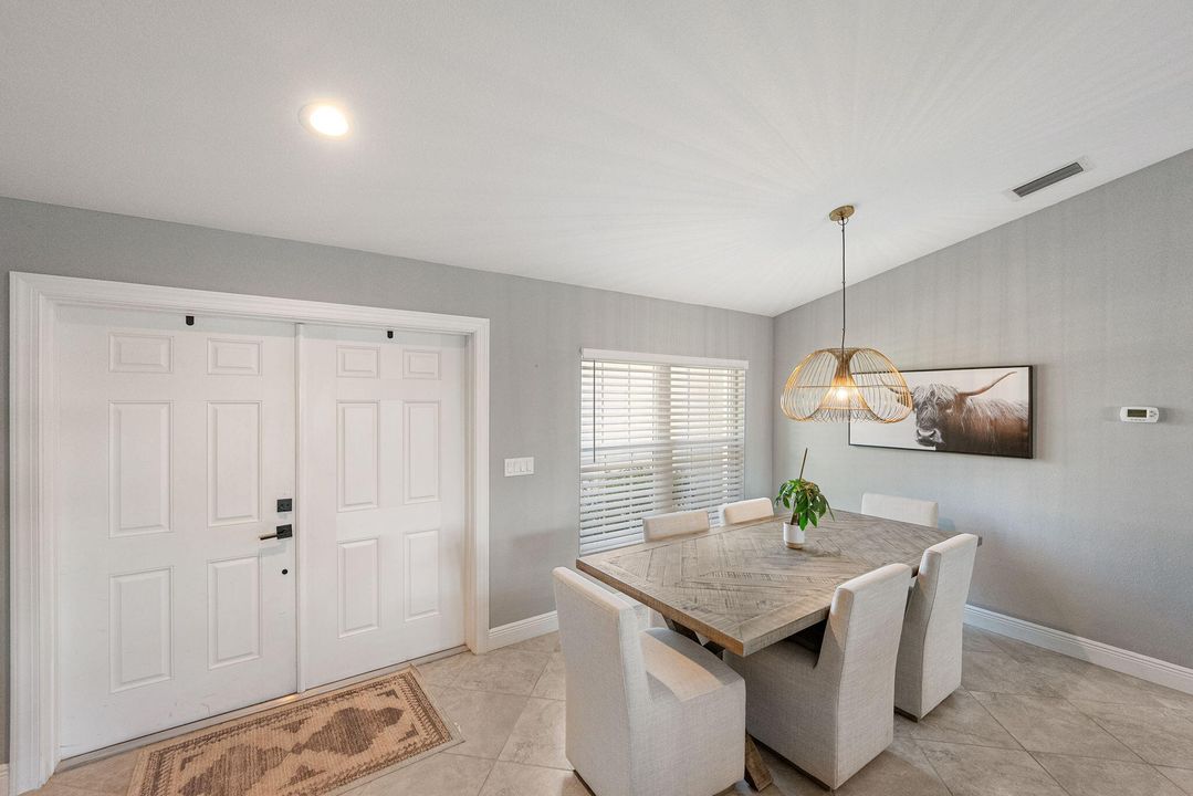 Active With Contract: $415,000 (3 beds, 2 baths, 1848 Square Feet)