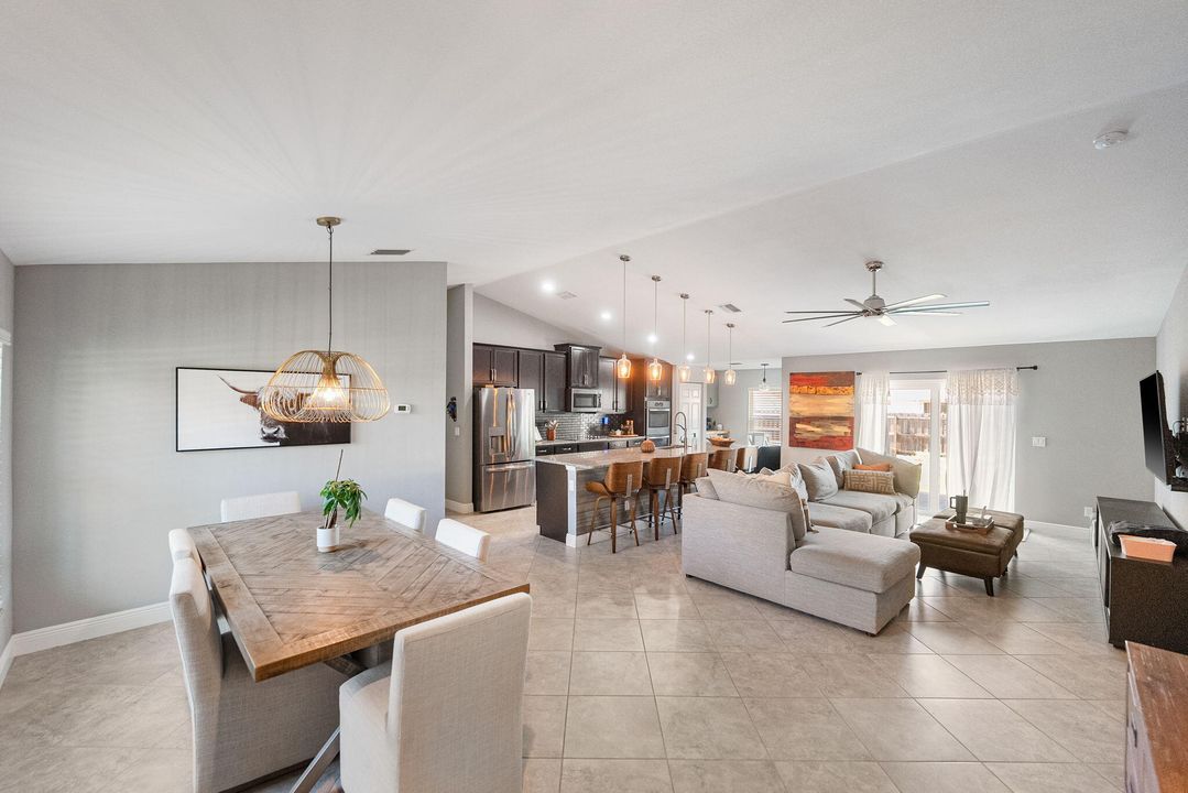 Active With Contract: $415,000 (3 beds, 2 baths, 1848 Square Feet)