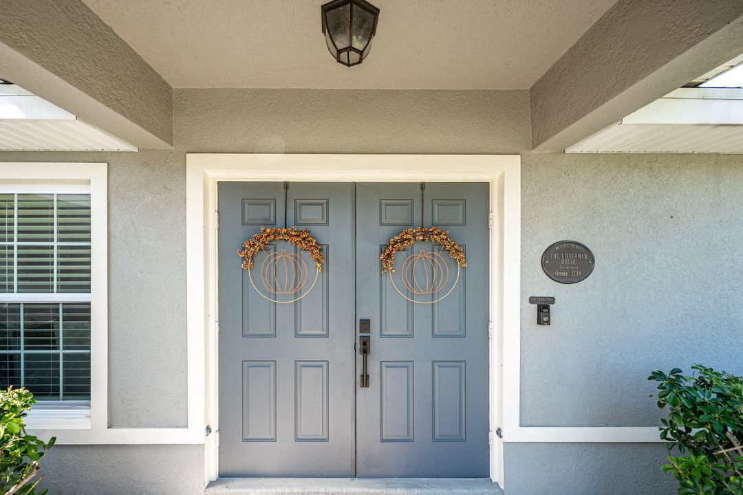 Active With Contract: $415,000 (3 beds, 2 baths, 1848 Square Feet)