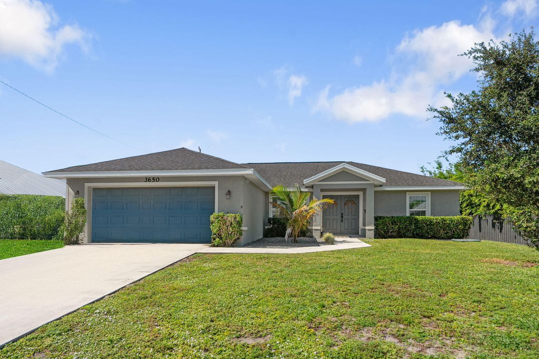 Active With Contract: $415,000 (3 beds, 2 baths, 1848 Square Feet)